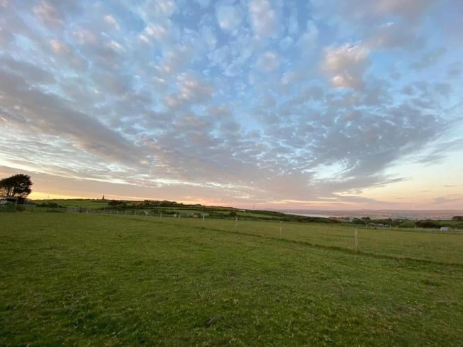 St Ives Lily Cosy Campervan With Sea Views & Amazing Sunrises المظهر الخارجي الصورة